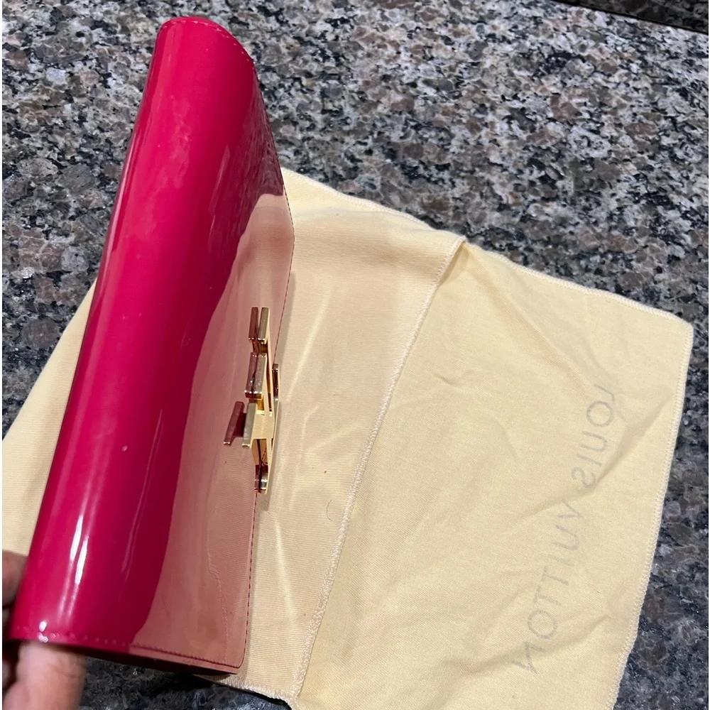 FINAL CHANCE SALE❤️❤️❤️Louis Vuitton Clutch PO Louise Magenta - Picture 6 of 7
